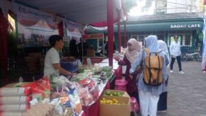 Jelang Lebaran, Pemerintah Pastikan Harga Sembako dan BBM Terkendali